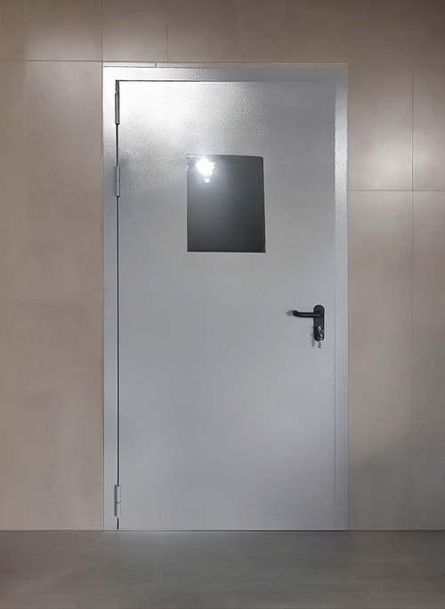 Остекленная огнеупорная дверь