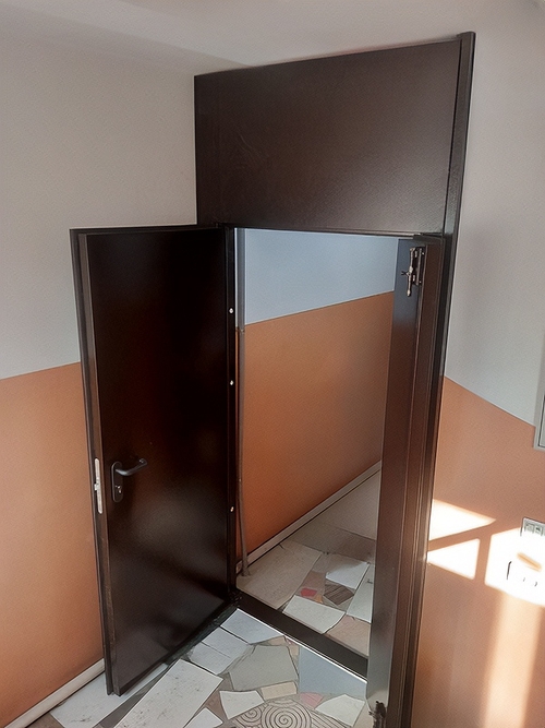 Дверь ei с фрамугой