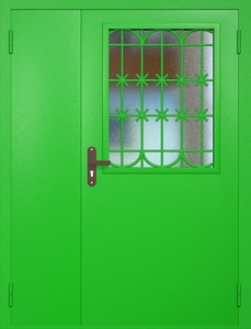 Полуторная техническая дверь RAL 6038 с широким стеклопакетом и решеткой